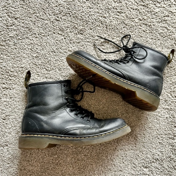 Dr Doc Martens 1460 J Youth Size 3 Unisex Air Wair Boots Black Leather Ankle Zip - Picture 1 of 7